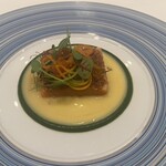 銀座 レカン - 盛り付けも素敵なノルウェーサーモンのパヴェ