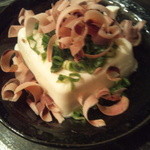 Standing 焼酎 Bar 立 - とってもおいしい冷奴だよ