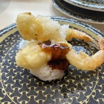 はま寿司 - 海老天ぷら　※これも必ず頼む定番。揚げたてアツアツ。尻尾まで食べれます。
