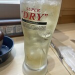 はま寿司 - となったらいらぶさんかここ！今日ははま寿司さんです。ハイボールをいただきます！あ、寿司は全てシャリ半分で発注しています！