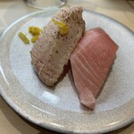 はま寿司 - 中トロ食べ比べ　※どちらも旨いけど炙り柚子塩がなかなかいいです！食べ比べは別々に単品で頼むよりお得なんで節約になります！w