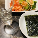 炭火焼肉オムテソン - 自家製キムチと韓国のり
