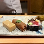 鮨 つぼみ - 太巻き（鮪や干瓢、胡瓜など）
      お稲荷さん
      たまご