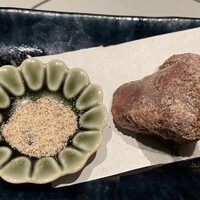 中国四川酒家 蔓山 - 猪のレバーの唐揚げ
                      館山産の猪のレバー。臭みもなく揚げたてのレバーに山椒塩を付けて食べたら初めてだけど美味しかった。