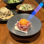 和牛サーロイン炙りユッケ