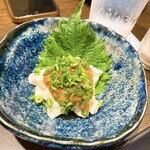 三酉屋 - クリームチーズ酒盗がけ