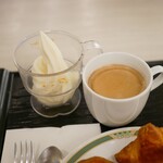 カフェ・ダイニング パームツリー - ソフトクリーム＆コーヒー