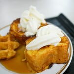 カフェ・ダイニング パームツリー - フレンチトーストにソフトクリーム