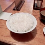 とんかつ かつせい - ご飯大盛りの宮城米ササニシキ。ふっくらモチッととても美味しいです。