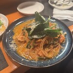 campana - サーモンとほうれん草のパスタ