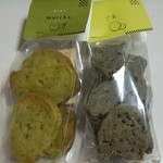 有機抹茶クッキー、ごまクッキー各２００円有機ショートニング使用です♪