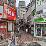 ひつまぶし 花岡 - ここの間を入ります