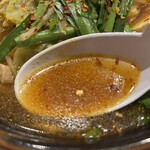 牛もつ鍋 川端 - スープは醤油ベース