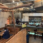 海で魚を食べる鳥 - 店内