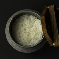 羽釜で炊き立て 白いご飯 １合