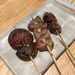 焼鳥割烹しょうちゃん - ◯砂肝串¥300
◯はつ串¥300
◯しいたけ串¥350