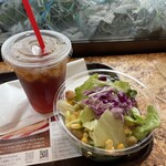 BAKERY & BURGER JB'S TOKYO - サラダ＋ドリンクセット。