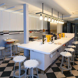 大きなカウンターは解放感たっぷり