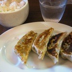 ラーメン うづまき - 餃子セット￥３８０　※消費税５％時