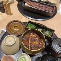 うなぎ四代目菊川 東京駅黒塀横丁店 - 