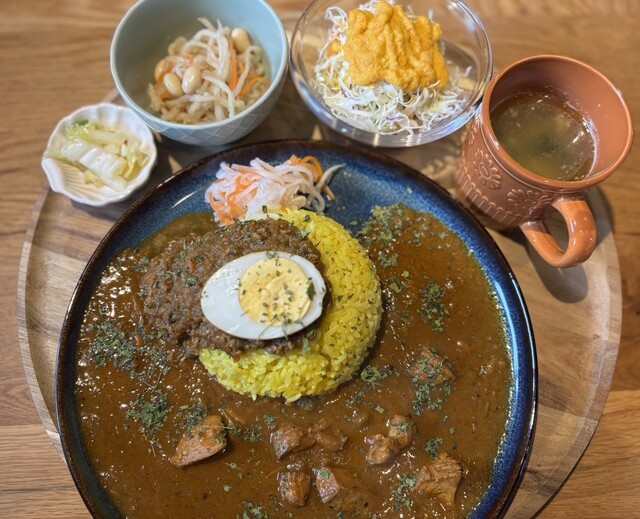 スパイスカレーとちょい呑み よりんとこ - 野崎/カレー | 食べログ