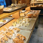 自由が丘ベーカリー／パティスリー - 惣菜パンすごいですがクロックムッシュやサンドイッチもセンスアリマス