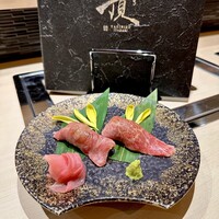 本日の炙り肉のお寿司