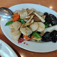 横浜中華街 北京飯店 - 『10品目の彩り野菜と餅の炒め』¥2,090