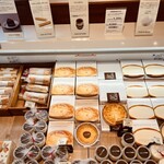 アトリエ・ド・フロマージュ - ケーキもいぱい