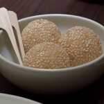 味らい - ゴマ団子