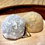 赤福 本店 - 大吉餅は2種類ありま〜す♪