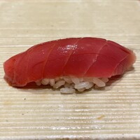 鮨 功 - ヅケ マグロシリーズの中でヅケが一番美味しかった