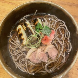 【数量限定】遅い時間に提供される〆の「鴨南蛮蕎麦」