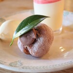 さじこよみ - 干柿のveganチョコクリーム詰め