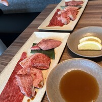 焼肉うしごろ 新宿三丁目店 - 