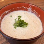 うなぎ処　もりやま - 味噌汁にすりつぶした大豆が乗ってる感じ