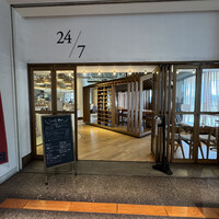 24/7 restaurant - 