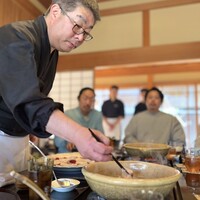 比良山荘 - 伊藤氏直々の熊鍋。