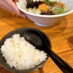 麺屋 だいくう - だいくう混ぜそば（ライス付き）930円！