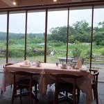 やっぱり窓際の席がいいなぁ