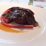 レストラン ビオス - レッドムーンという野菜と、朝霧高原の岡村牧場の牛。