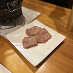 炭火焼肉市場 済州家 - 名物チェジュタン