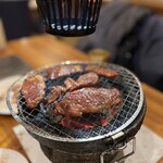 炭火焼肉市場 済州家 - ロースとハラミ