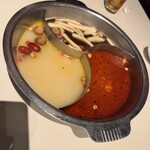 横浜中華街 薬膳火鍋 大草原 - 