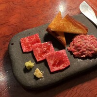 カルネジーオ イースト - 