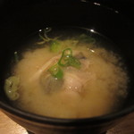 ぬる燗佐藤 - カワハギの出汁のお味噌汁