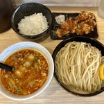 隆勝 - 