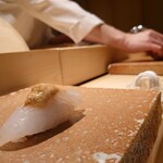 鮨 江藤 - 広島県産カワハギ/肝醤油