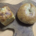 Ono Pan - 無花果全穀貝果、橄欖佛卡夏