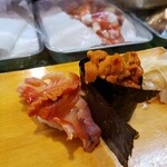 亀甲鮨 - 赤貝、雲丹